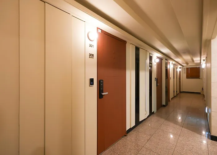 Self-service Cozy 10 Hotel *